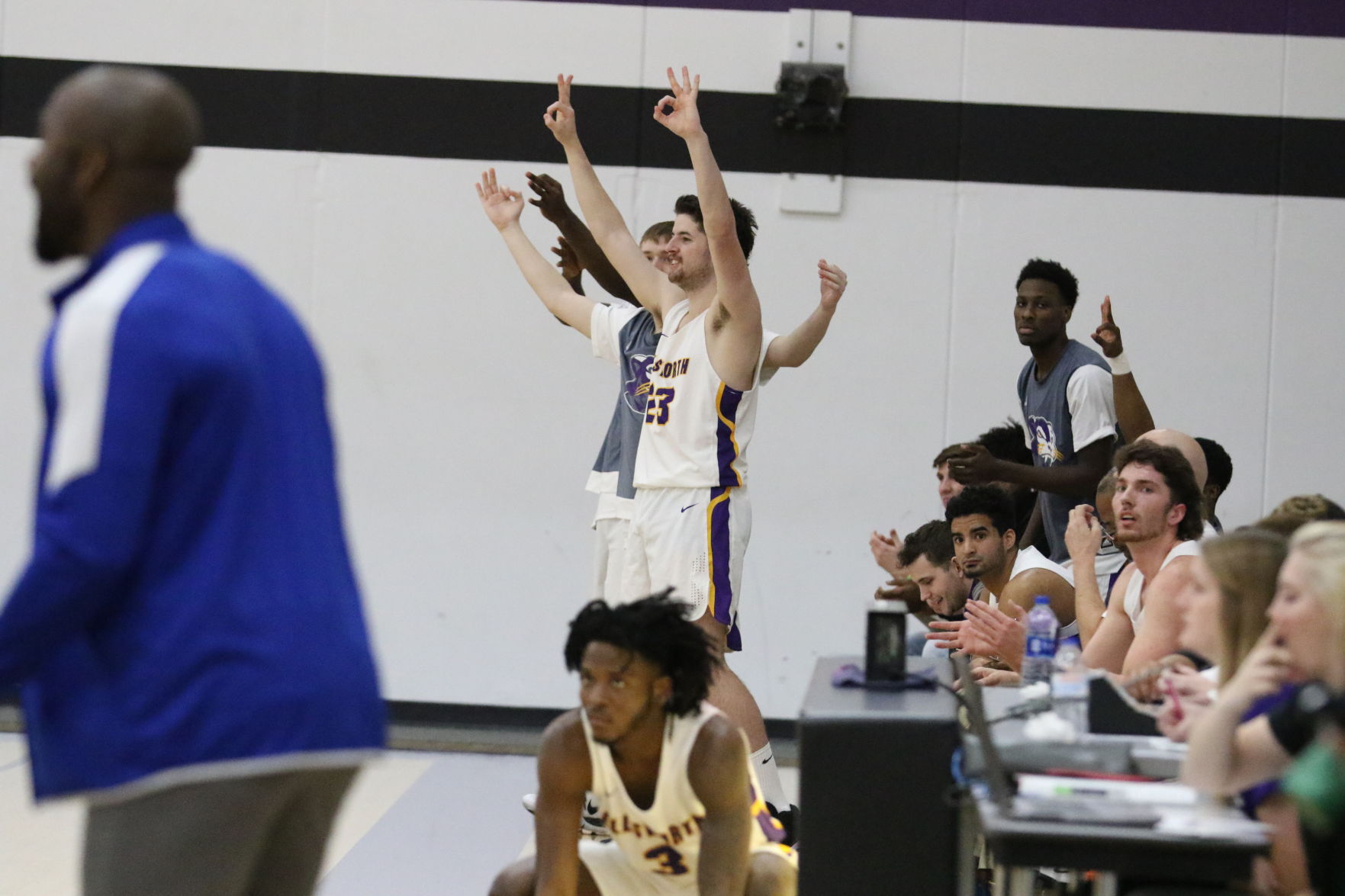 Bench_353.JPG